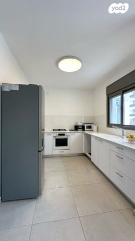 דירה, אחדות 13, בצוותא, חריש