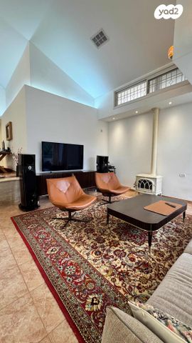 בית פרטי/ קוטג', שדרות הכורמים, ערוגות, ערוגות