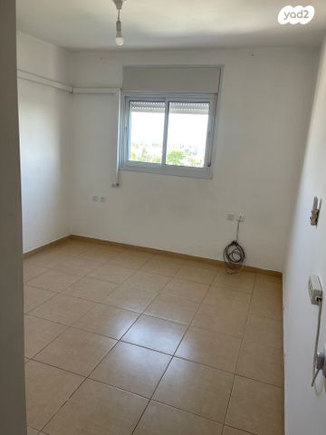 דירה, יהודה הלוי, בן גוריון, אשקלון