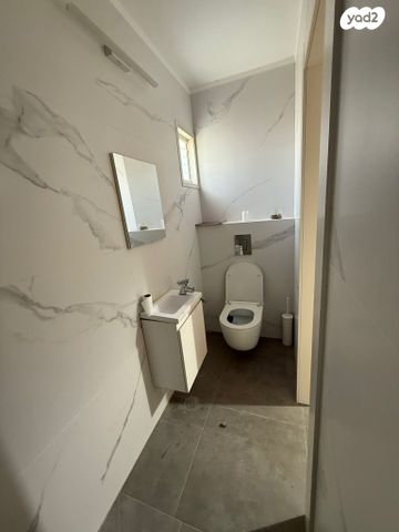 דופלקס, גבעת הסלעים, ראש העין