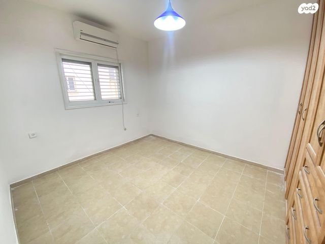 דירה, יוסף ספיר, שיפר, פתח תקווה