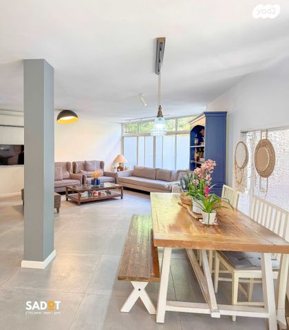 דו משפחתי, אלון, רמת השרון