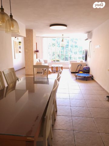 דירה, חרוזים, רמת גן