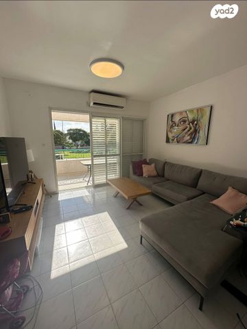 דירה, פשוש, גני השרון, כפר סבא