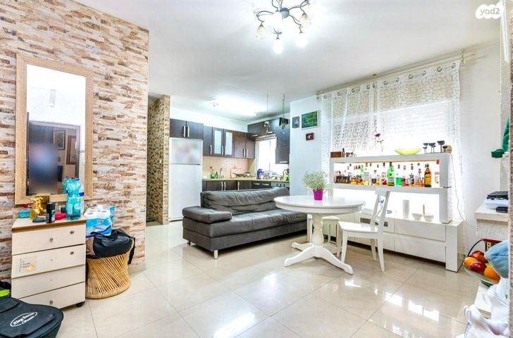 דירה, שדרות דוד המלך, אורות, אור עקיבא