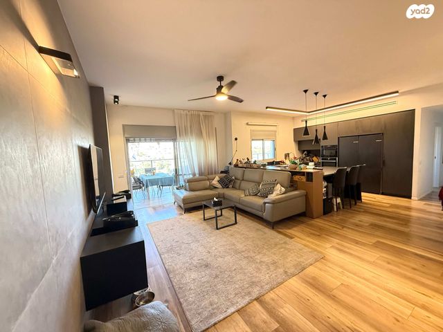 דירה, הציפורים, מודיעין מכבים רעות