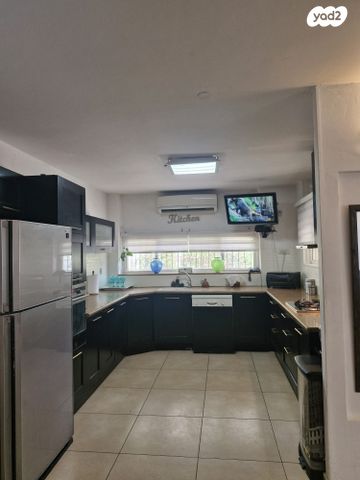 דו משפחתי, רמת ישי