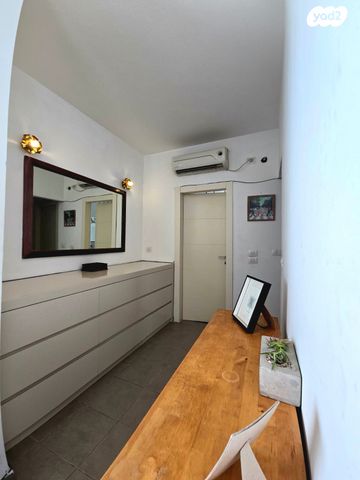 טריפלקס, עופרית 3, המושבה הירוקה, אבן יהודה