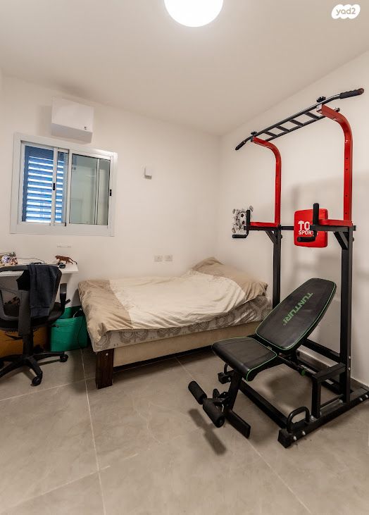 דירת גן, לבונה, כפר ורדים