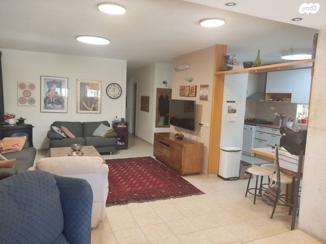 דירה, הגפן, אפרת