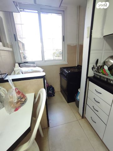 דירה, זלמן שז"ר, בן גוריון כנען, צפת