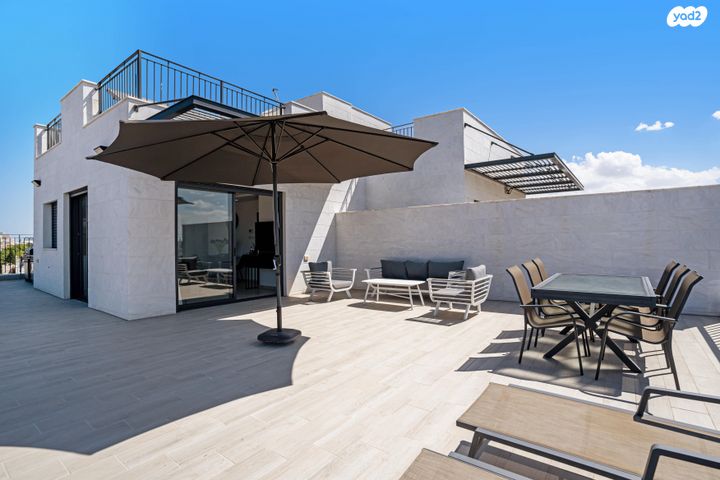 גג/ פנטהאוז, הפורצים, תל גיבורים, חולון