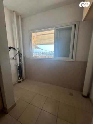 דירה, גיורא יוספטל 12, גיורא, רמלה