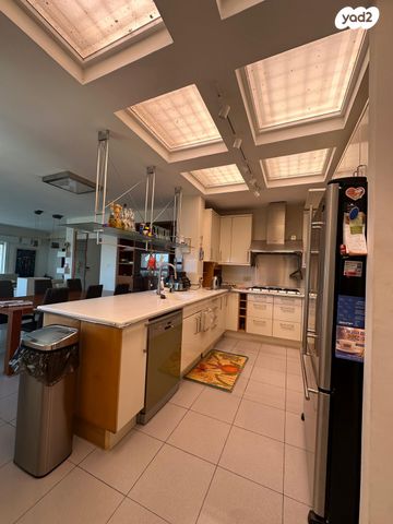 גג/ פנטהאוז, רבי בנימין, בית הכרם, רמת בית הכרם, ירושלים