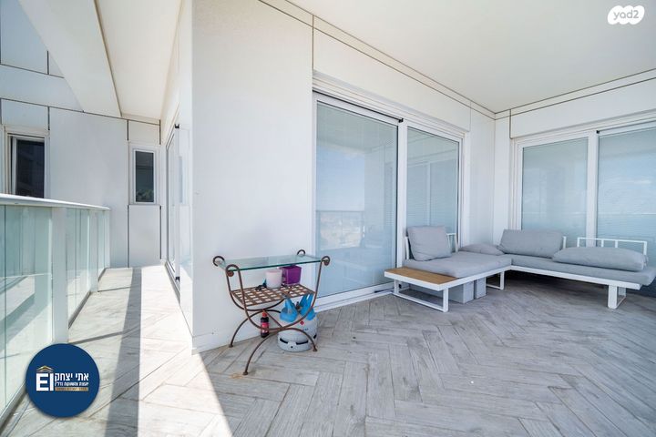 דירה, שדרות רחבעם זאבי 11, גבעת אולגה, חדרה