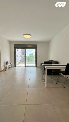 דירה, אחדות 13, בצוותא, חריש