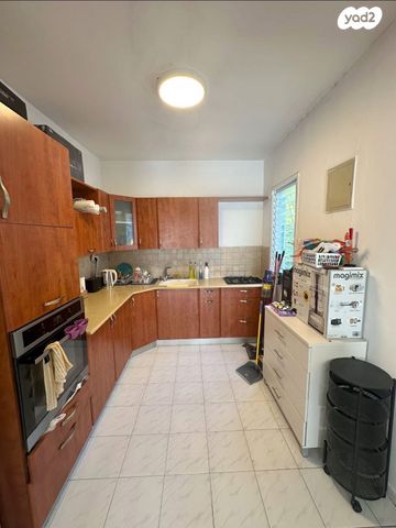 דירה, פשוש, גני השרון, כפר סבא