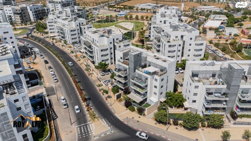 גולדה מאיר 32