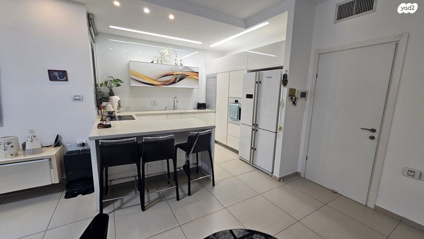 דירה, יעקב פיכמן, ח-501, חולון