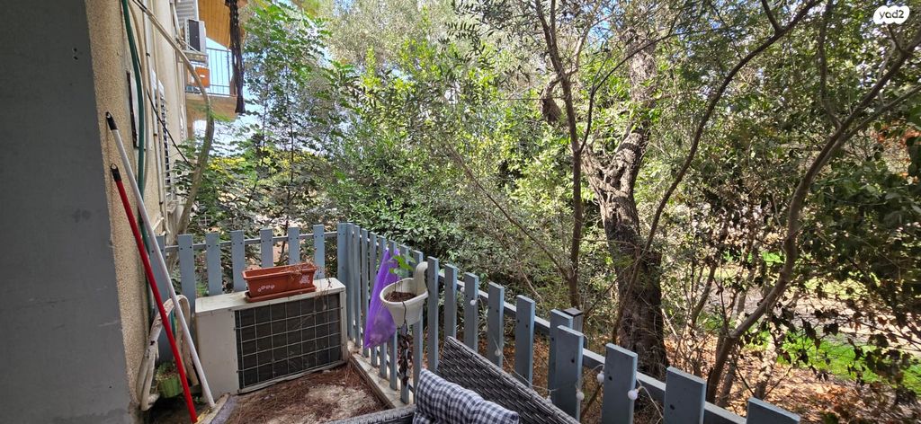 דו משפחתי, דרך חובבי ספורט, גבת