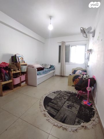 דירה, זלמן שז"ר, בן גוריון כנען, צפת