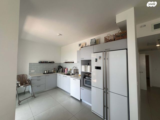 דירה, הרצליה