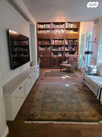 בית פרטי/ קוטג', גולן, רמת השרון