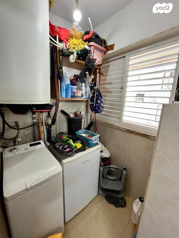 דירה, הרב יצחק נסים, קרית מיכה, חולון