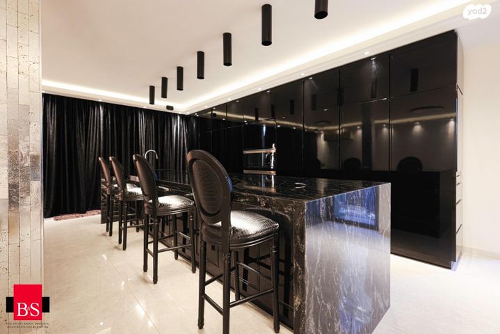 גג/ פנטהאוז, ד"ר זמנהוף 19, מרכז העיר דרום, נתניה