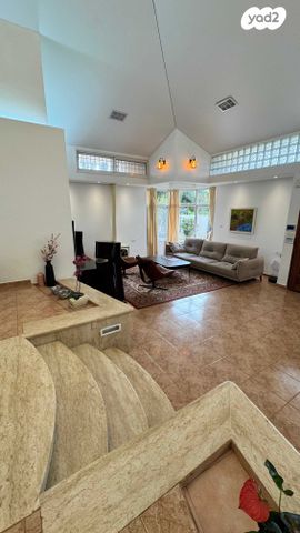 בית פרטי/ קוטג', שדרות הכורמים, ערוגות, ערוגות