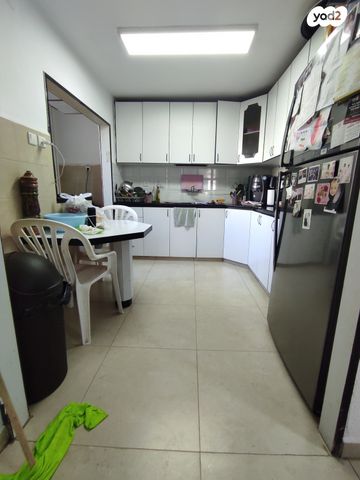 דירה, זלמן שז"ר, בן גוריון כנען, צפת