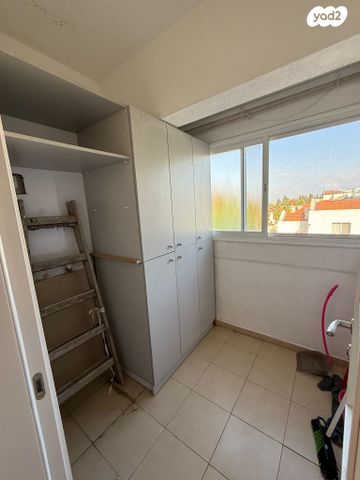 דופלקס, גבעת הסלעים, ראש העין