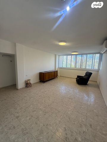 גג/ פנטהאוז, ז'בוטינסקי, ארלוזורוב, גבעתיים