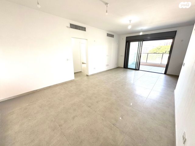 אבן שפרוט 14