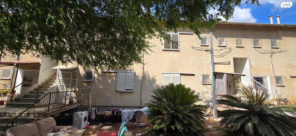 דו משפחתי, דרך חובבי ספורט, גבת