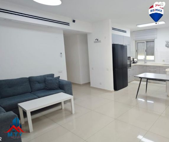 דירה, יוסי בנאי, קרית האמנים, מצליח, רמלה