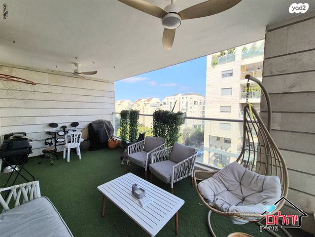 דירה, שלמה וחיה אנגל, כפר סבא הירוקה, כפר סבא