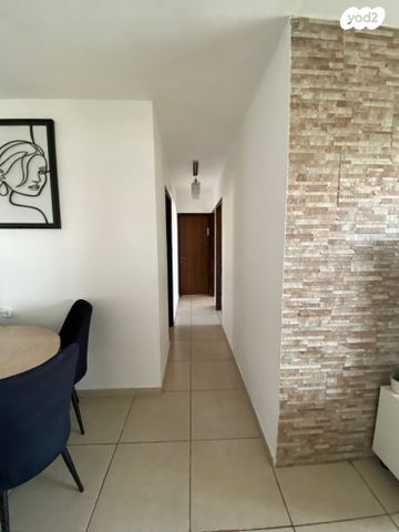 דירה, גיורא יוספטל, גיורא, רמלה