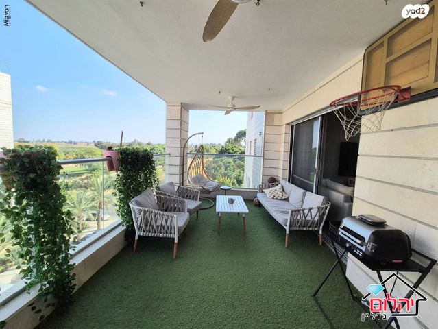 שלמה וחיה אנגל 