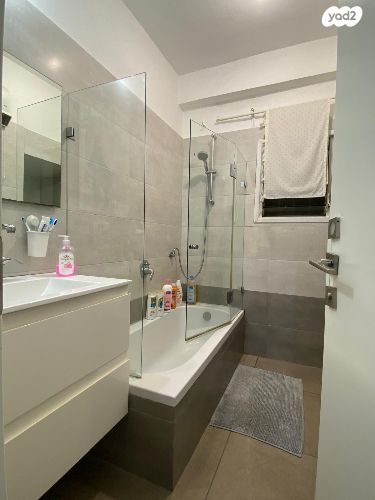 דירה, התנאים, שכונת הלל, רמת גן