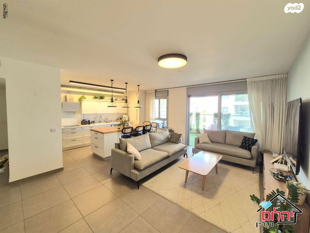 דירה, שלמה וחיה אנגל, כפר סבא הירוקה, כפר סבא