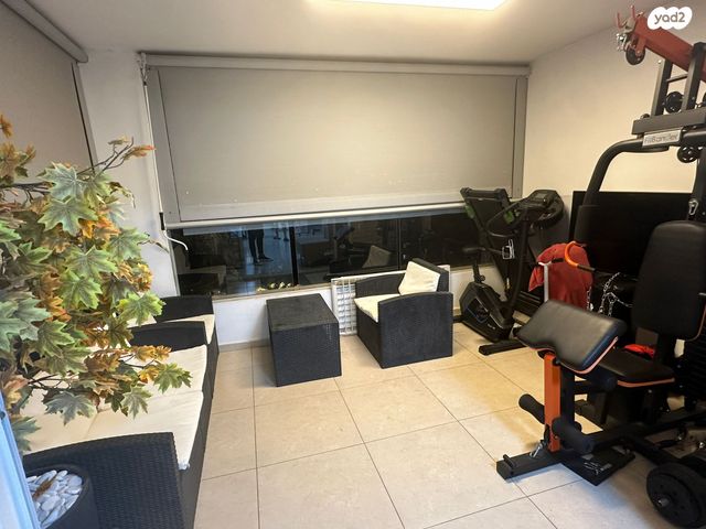 דירה, גיורא יוספטל, גיורא, רמלה