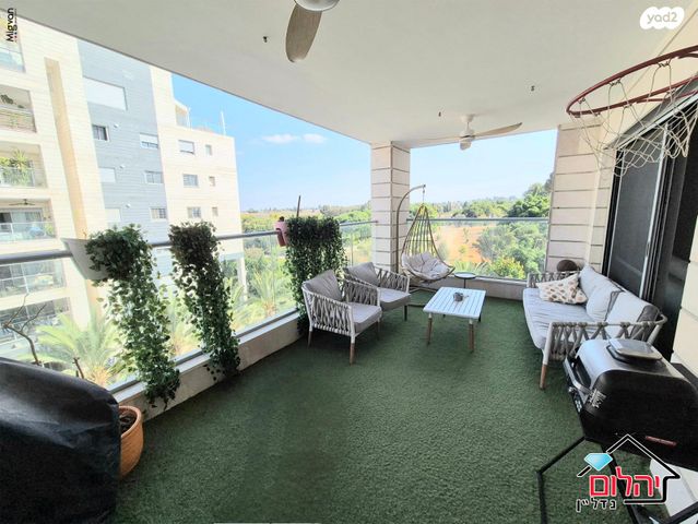 דירה, שלמה וחיה אנגל, כפר סבא הירוקה, כפר סבא