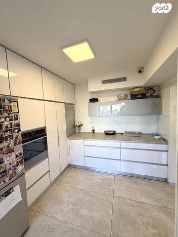 דירה, גד, בקעה, ירושלים