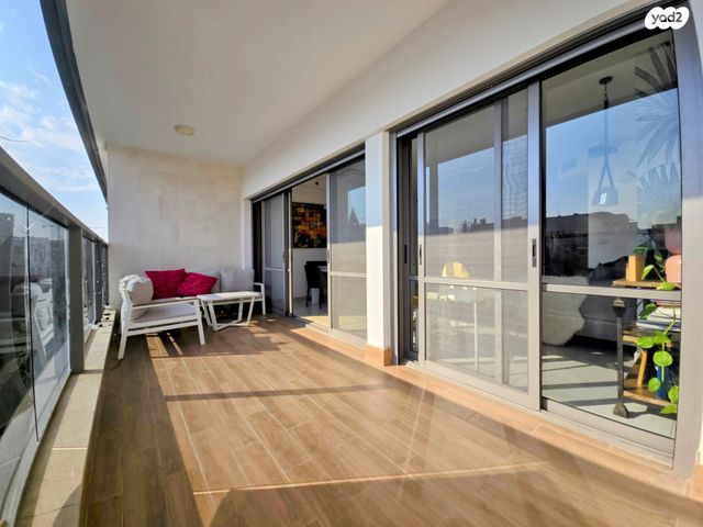 דירה, בר אילן, נווה דוד רמז, רעננה