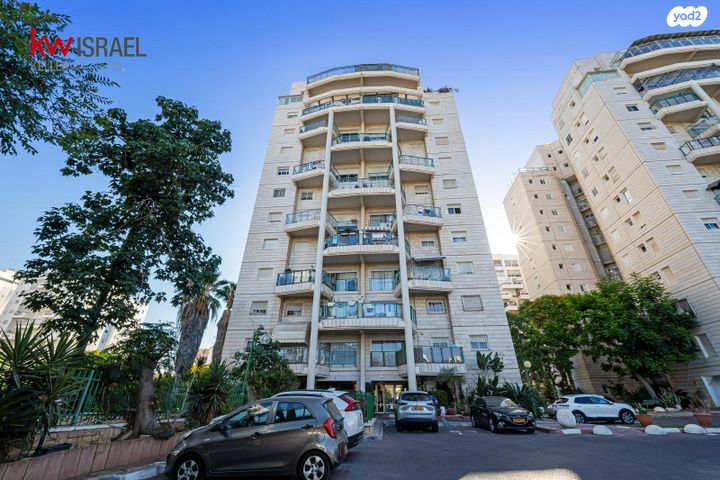 דירה, בן סרוק, נאות שקמה, ראשון לציון