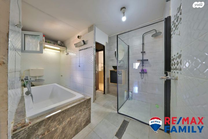 דירה, שמואל עזר, גבעה א', שביט, קרית אתא