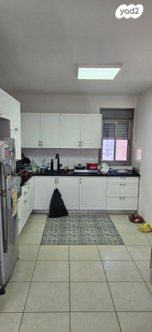 דירה, גלעדי אהרון 18, קרית אילון, חולון