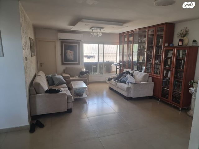 דירה, צמח צדק 17, חב"ד, נווה אורנים, לוד