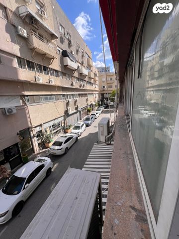 דירה, שרה, שער פלמר, תחנת רכבת השמונה, חיפה